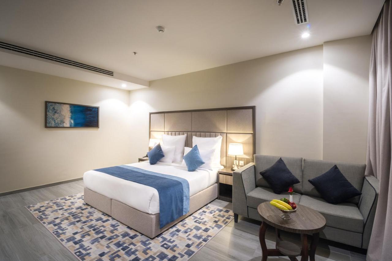 Enala Hotel - アル・コバール エクステリア 写真