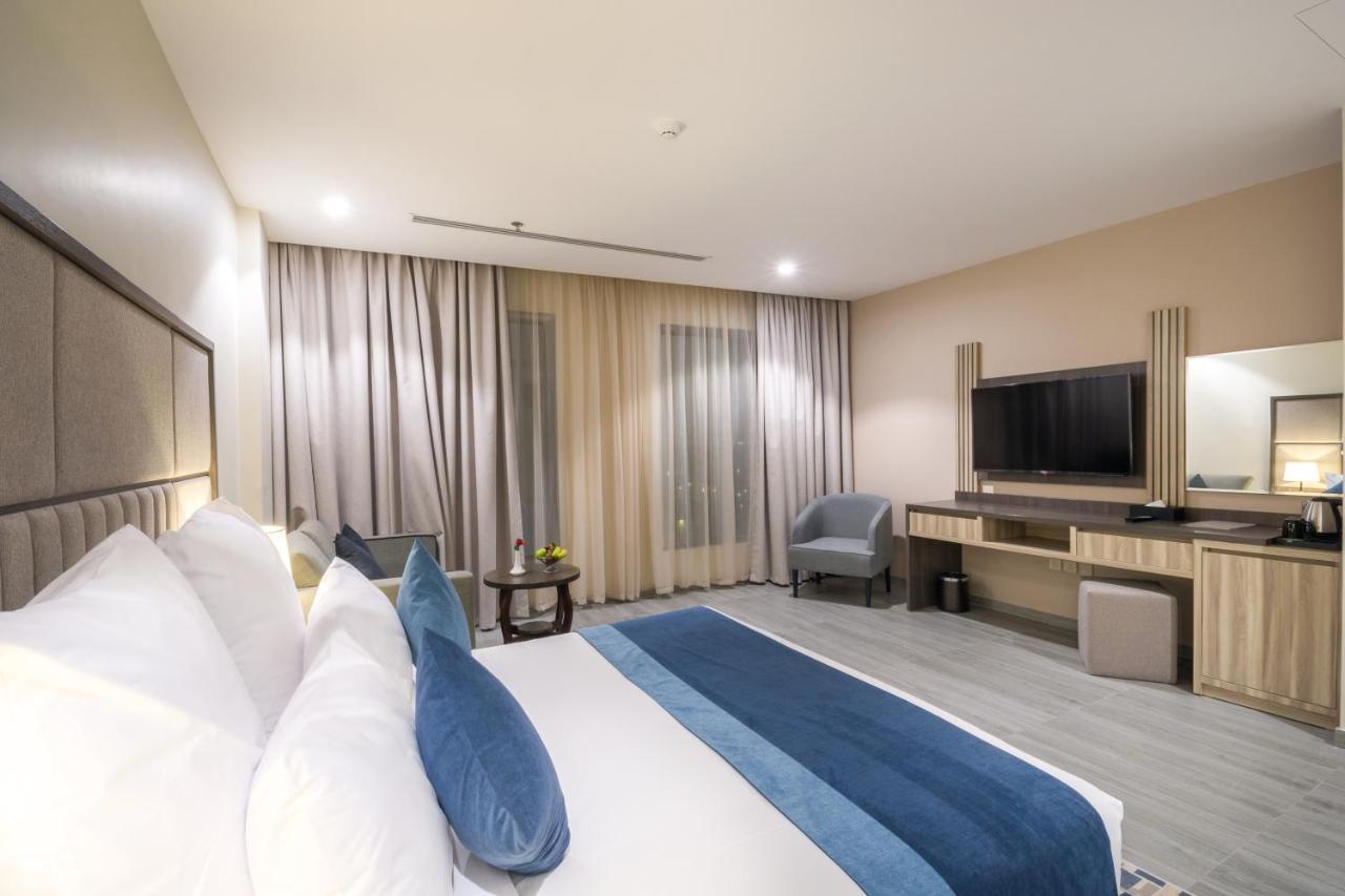 Enala Hotel - アル・コバール エクステリア 写真