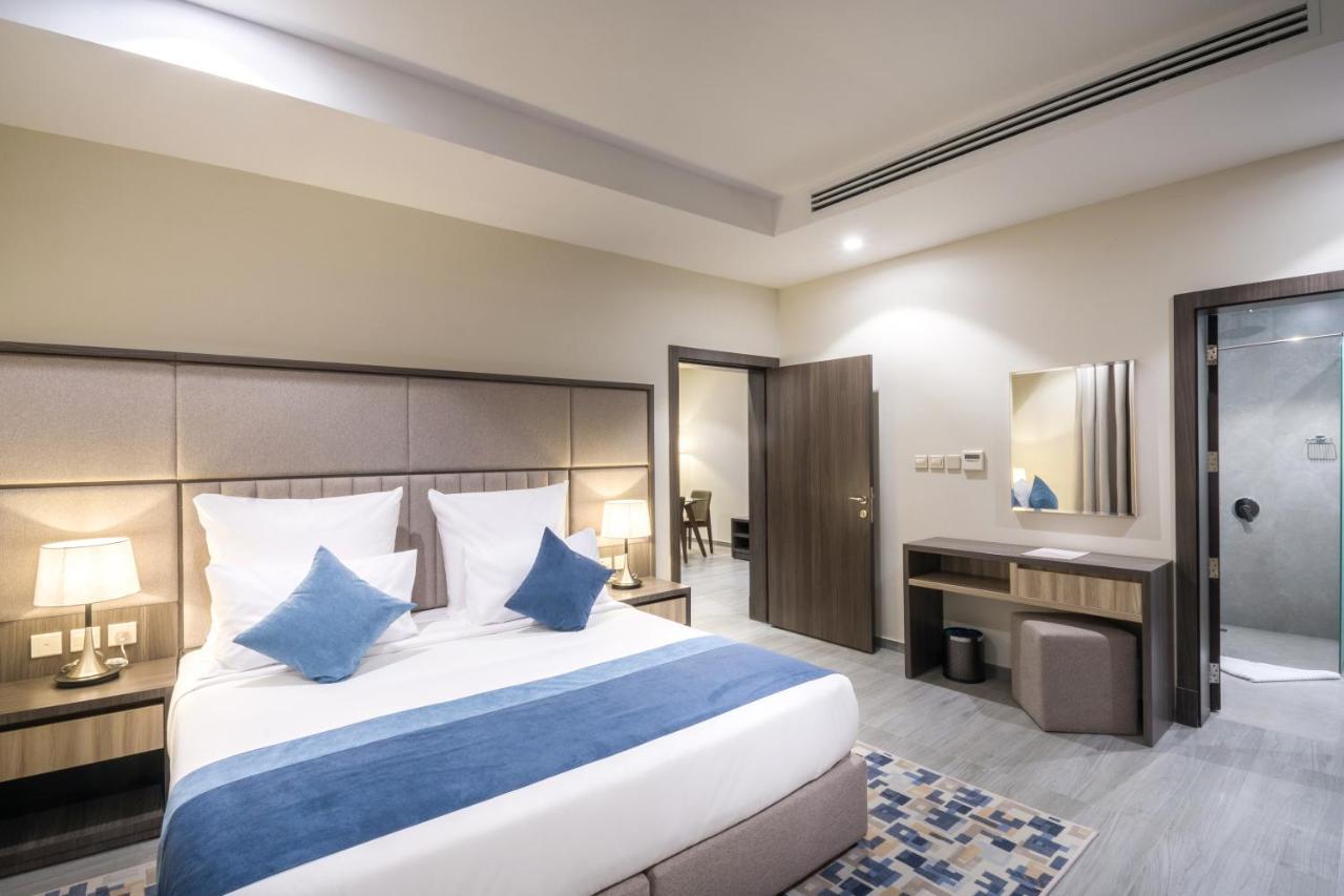 Enala Hotel - アル・コバール エクステリア 写真